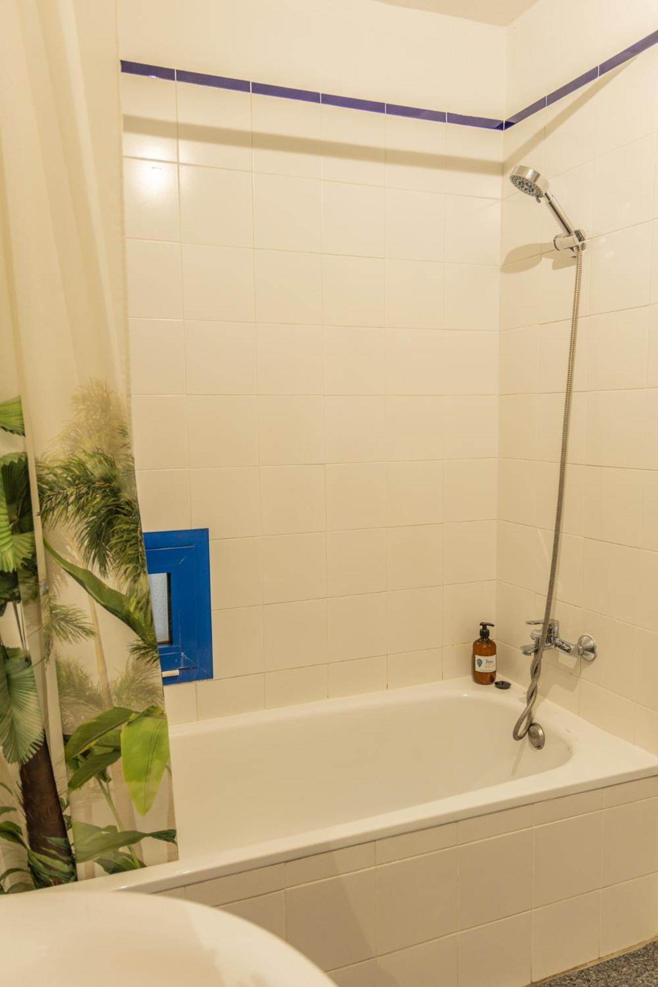 Tarifa Cozy House - Beach View & Balcony Екстериор снимка