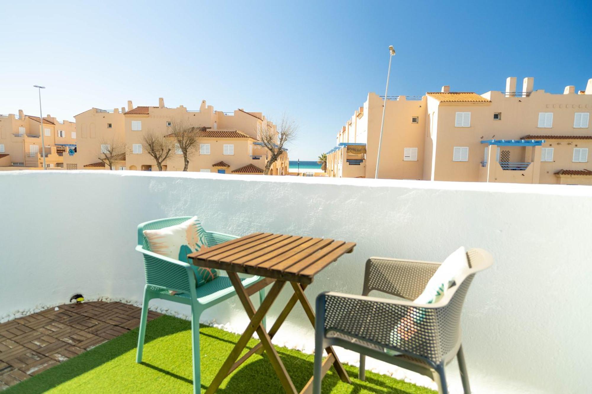 Tarifa Cozy House - Beach View & Balcony Екстериор снимка