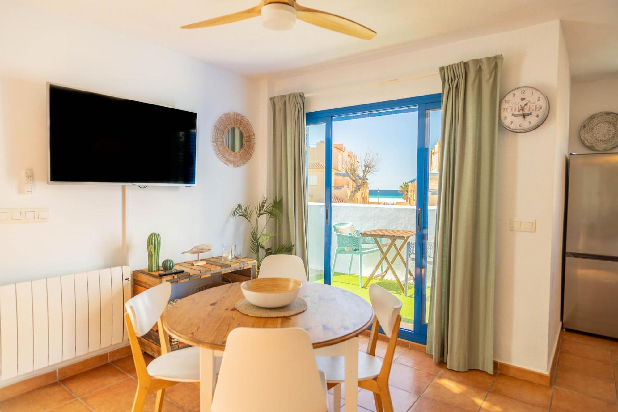 Tarifa Cozy House - Beach View & Balcony Екстериор снимка